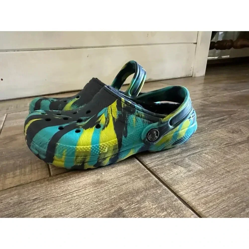 Crocs Fuzzy Marbled Tie Dye Lined Classic Clog Sandal Size 1